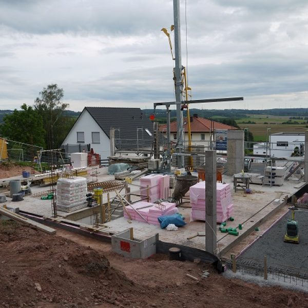 Baustelle-Neuhof-MutterTheresa-2-komprimiert